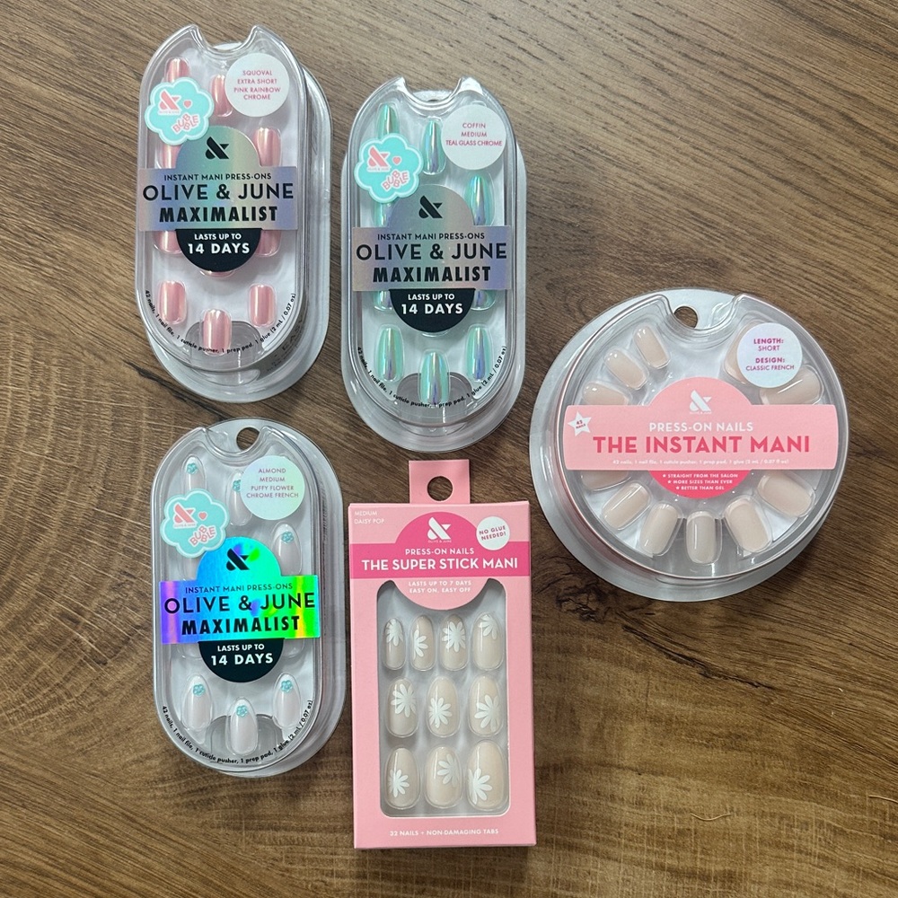 NEW Press-On Nails - 5 Sets incl. Exclusive Bubble Collab Nails